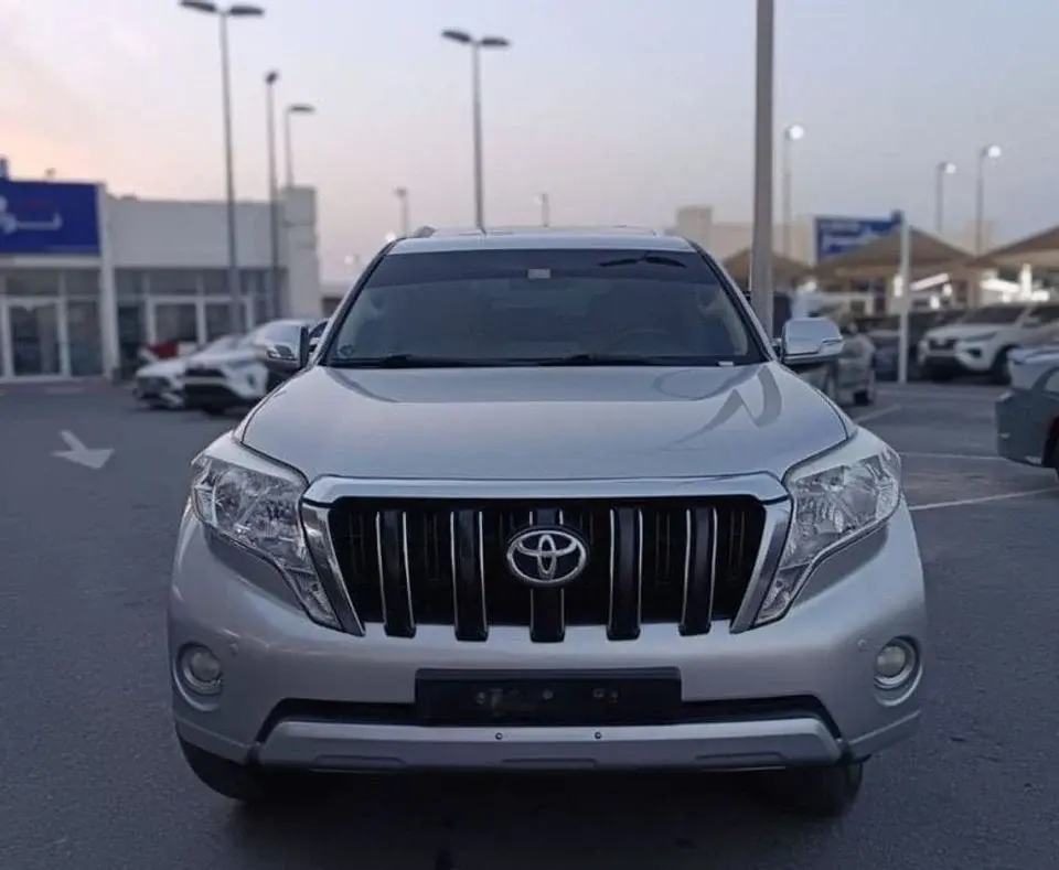 Toyota Prado GXR 4.0L 4WD 2016 — véhicule occasion import Dubaï